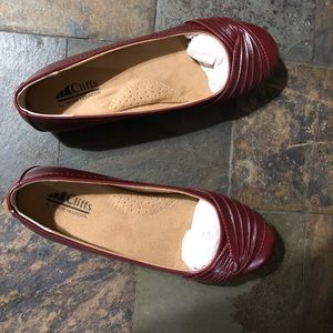 Cliffs by White Mountain burgundy flats